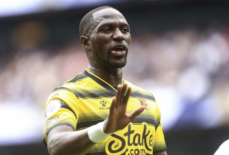 "Ψέμα" η ηλικία Σισοκό! "Τρέχει στα... κόκκινα - Μπαλάτος χαφ με εντάσεις"