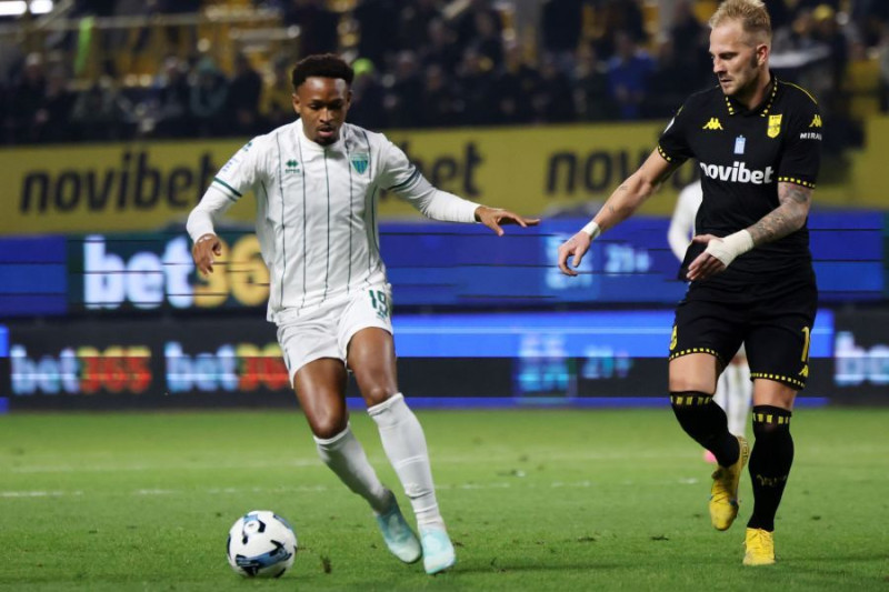 Παράπονα Κομπότη για διαιτησία με Άρη - Γιατί φωνάζει ο Λεβαδειακός