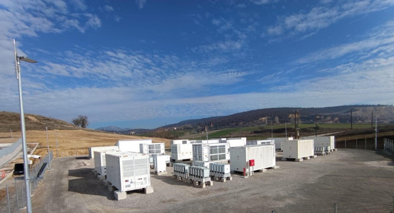 MORE:Ολοκλήρωσε τη κατασκευή 3 ανεξάρτητων συστημάτων αποθήκευσης ενέργειας