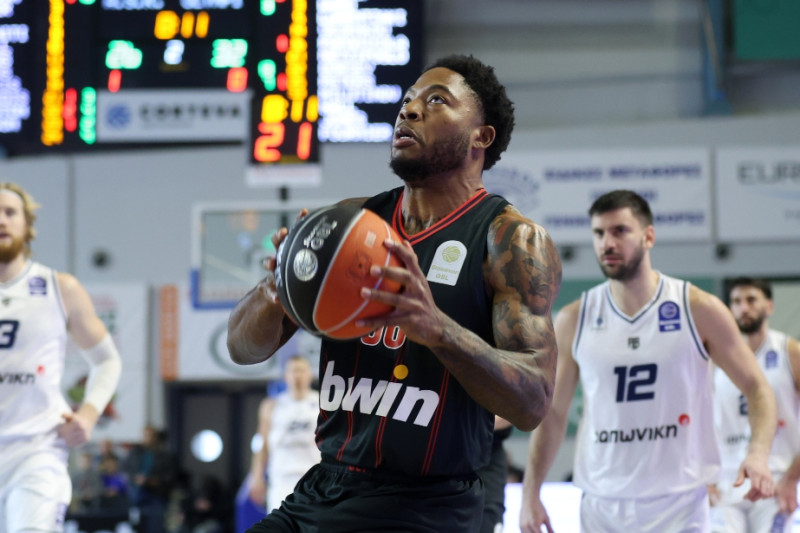 Χωρίς Μιλουτίνοφ, Νιλικίνα και Γουόκαπ στη Ρόδο ο Ολυμπιακός!