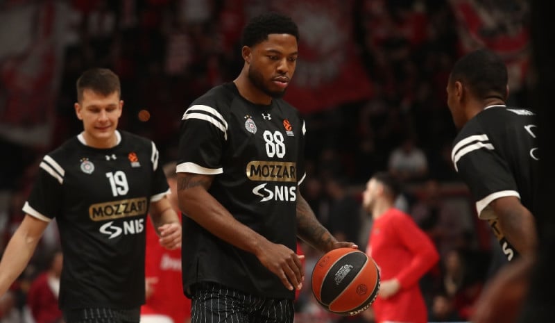 Νέα τροπή με Τζόουνς και Ολυμπιακό! Μεγάλο ντιλ Ραζνάτοβιτς