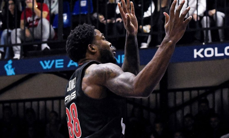 O Tαϊρίκ Τζόουνς