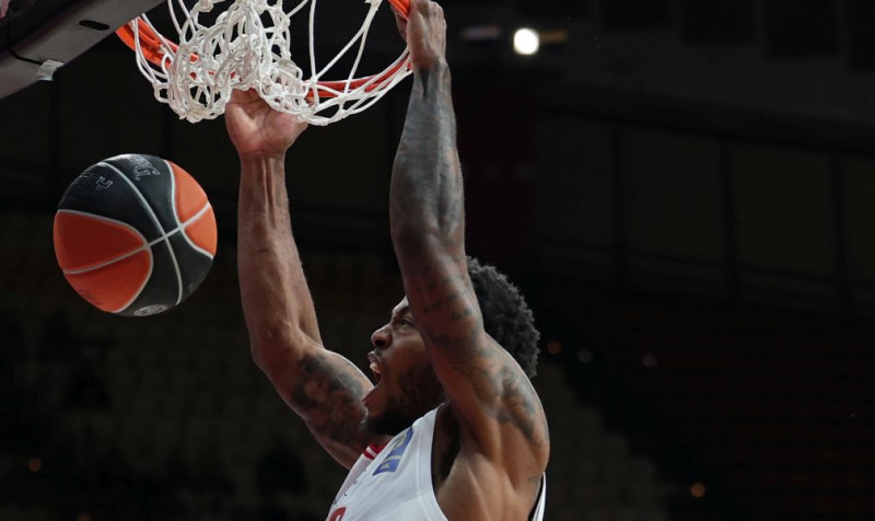 Χαρούμενος στον Ολυμπιακό ο Τζόουνς – “Το δικό μας μπάσκετ με Μακάμπι”