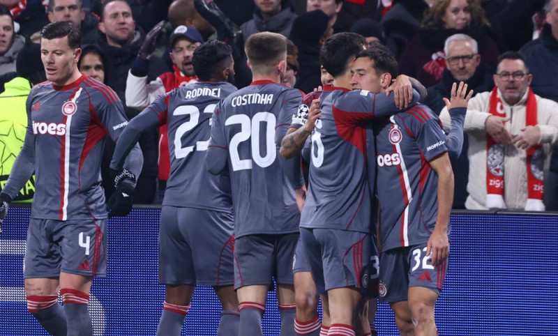 Οι παίκτες του Μεντιλίμπαρ πανηγυρίζουν