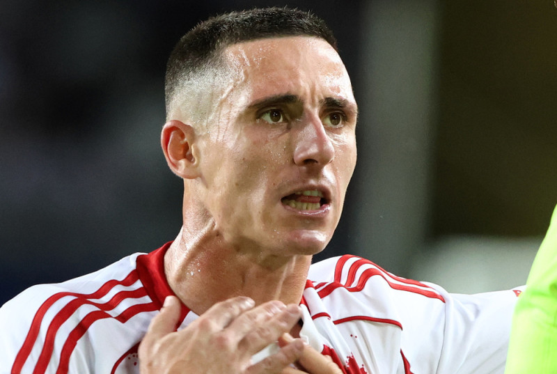 Επίσημο! Τότε η απολογία Ποντένσε για την ομπρέλα στη Ν. Φιλαδέλφεια