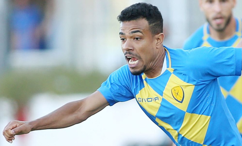 O Φάρλεϊ Ρόσα