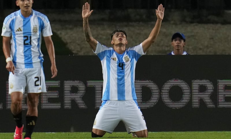 Απαντά σε… Αντίνο ο Ολυμπιακός - "Φορ περιοχής, κορυφαίο ταλέντο της Ρίβερ"