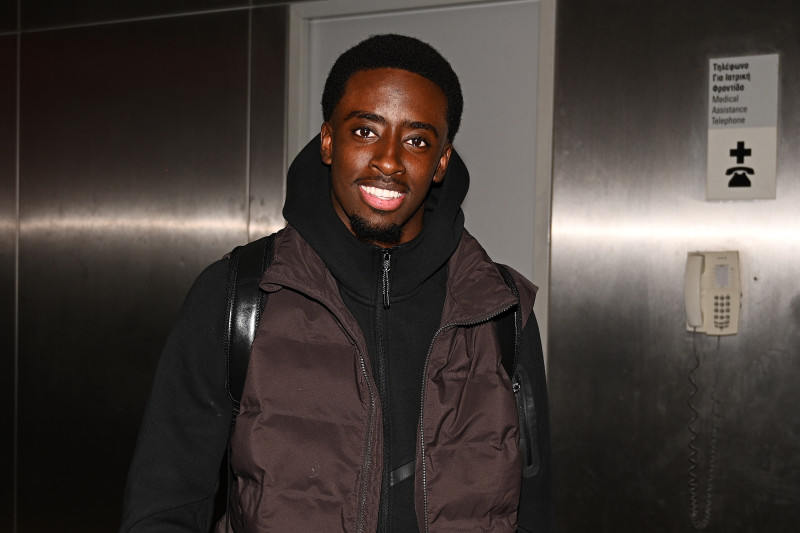 Στην Αθήνα για την ΑΕΚ ο Σαχαμπό (ΦΩΤΟ)