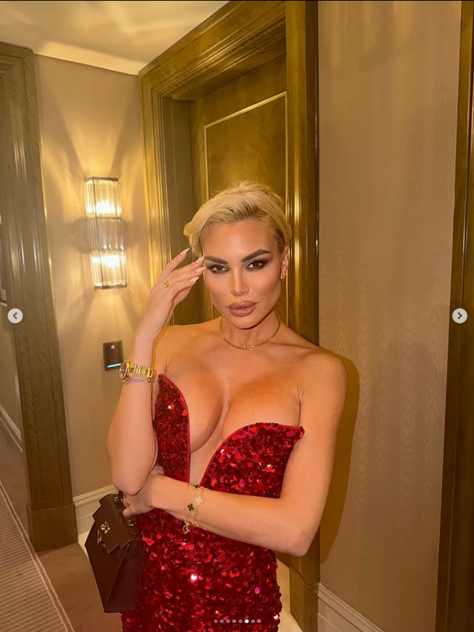 Η προκλητική εμφάνιση της Παναγιώταρου στο Ντουμπάι! Αναστάτωσε τους Άραβες