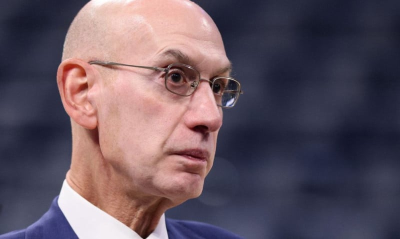 O Άνταμ Σίλβερ