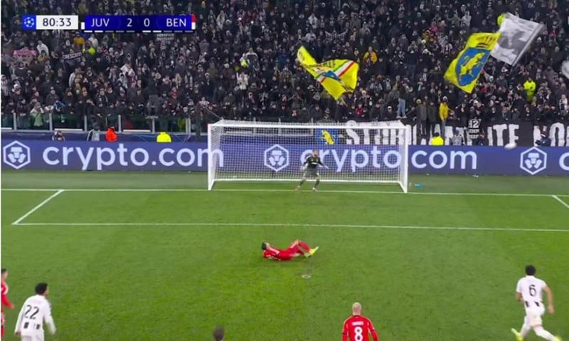 Μουρίνιο: Απόλυτη στήριξη στον Παυλίδη παρά το χαμένο πέναλτι!