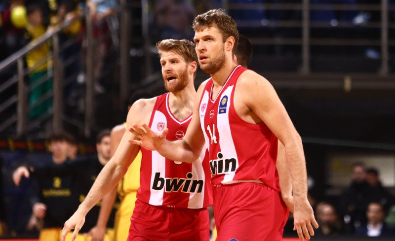 Καμπάνα ΔΕΑΒ σε Βεζένκοφ - Εκτός από αγώνα του Ολυμπιακού