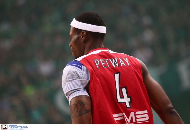 Καμία σχέση με το μπάσκετ: Τι δουλειά κάνει σήμερα στην Κρήτη ο Πέτγουεϊ