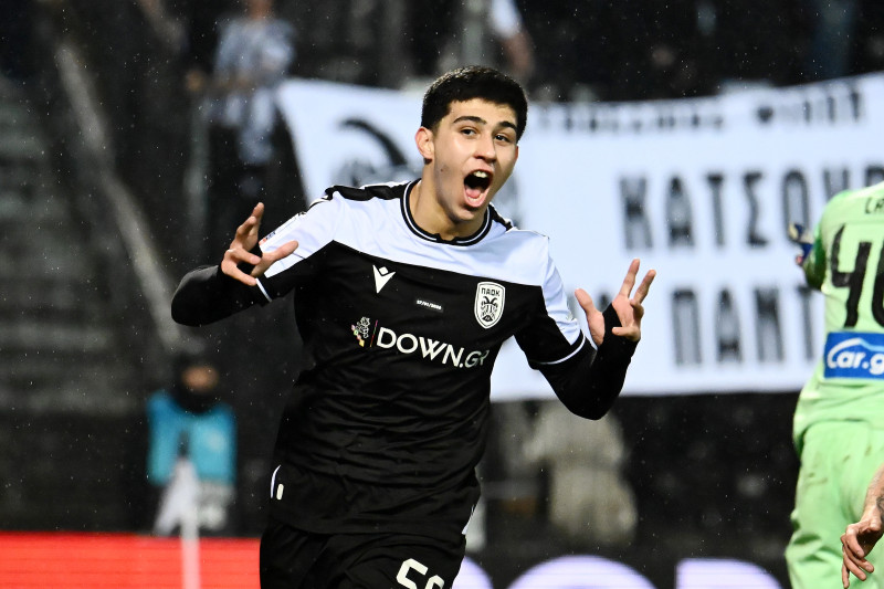 ΠΑΟΚ: Η αποθέωση του Δημήτρη Χατσίδη στα αποδυτήρια!