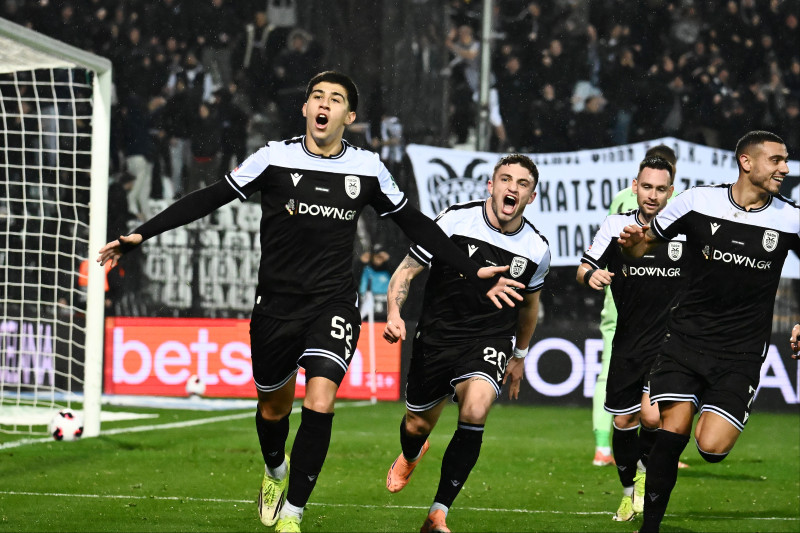 ΠΑΟΚ: Η αποθέωση του Δημήτρη Χατσίδη στα αποδυτήρια!