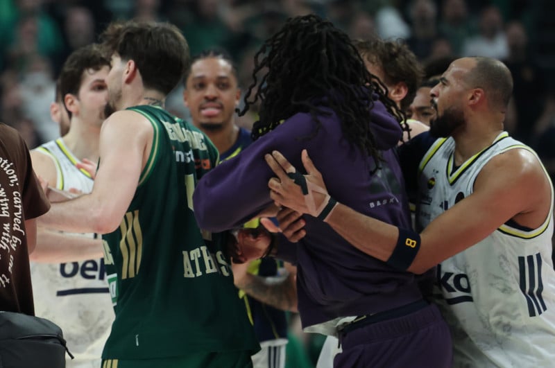 Προκλητικός Μπόλντγουιν στο ΟΑΚΑ - Του... όρμησε ο Λεσόρ στη λήξη! (ΒΙΝΤΕΟ)