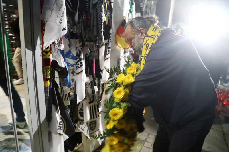 Συγκίνηση στην Τούμπα! Λουλούδια από ΑΕΚ και S.Μάριο για τα παιδιά του ΠΑΟΚ