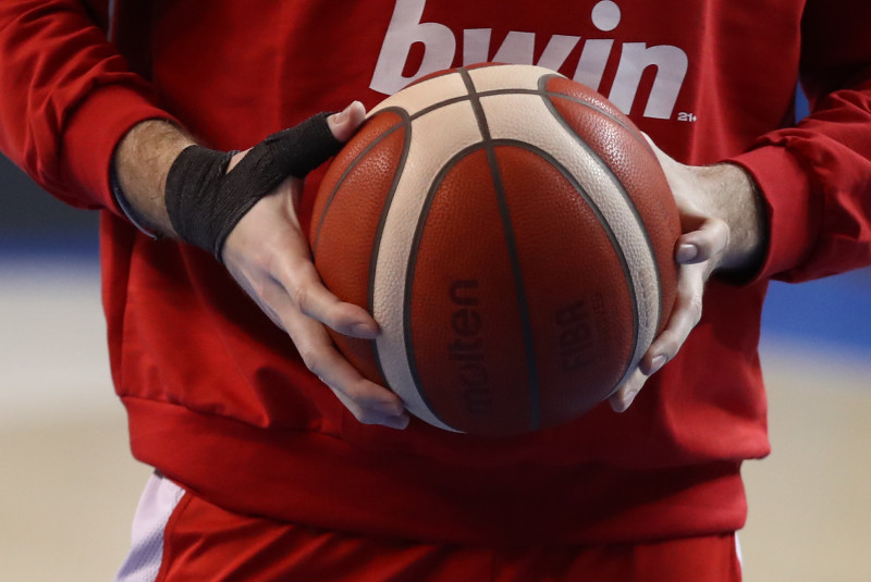 Η ατάκα Μπαρτζώκα για Χέιζ-Ντέιβις και η ενημέρωση για Μιλουτίνοφ-Τζόουνς 