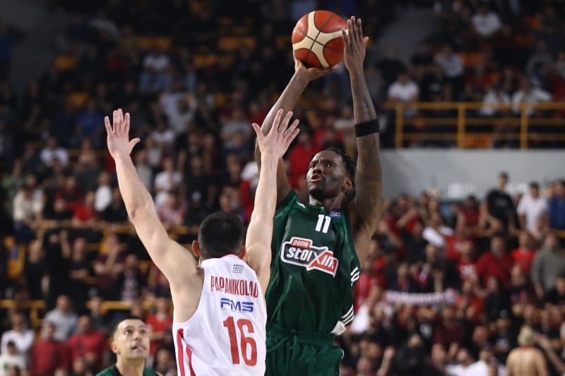 Τρομακτικός με το καλημέρα: Ο Χέιζ-Ντέιβις συστήθηκε ως ο νέος ηγέτης! (Vd)