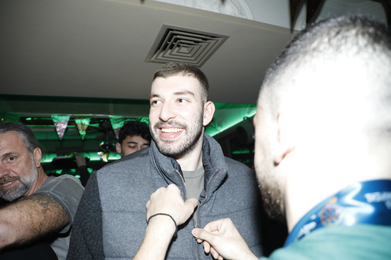 Πάρτι του ΠΑΟ για την κούπα Κυπέλλου με τρομερό Ναν και... Πέγκυ Ζήνα (Vid)