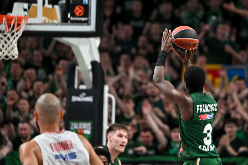 "Σκότωσε" τον Ολυμπιακό και τον... χρυσώνουν να έρθει ΣΕΦ - Πλειστηριασμός!