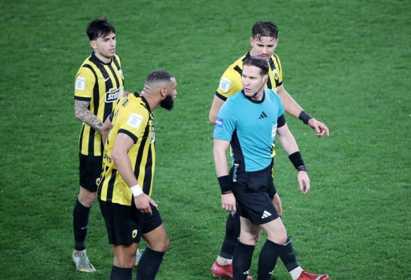 Μακελι(ο) στη Φιλαδέλφεια! Ήταν κακή η ΑΕΚ ή σώθηκε από διαιτητή ο ΟΣΦΠ;