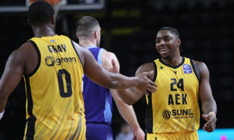 Τάσεις φυγής από την ΑΕΚ για τον Κουζμίνσκας λόγω οφειλών