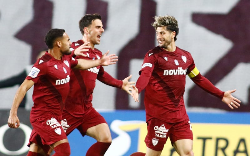 Συνελήφθη οπαδός της ΑΕΛ - Τι πέταξε στους διαιτητές