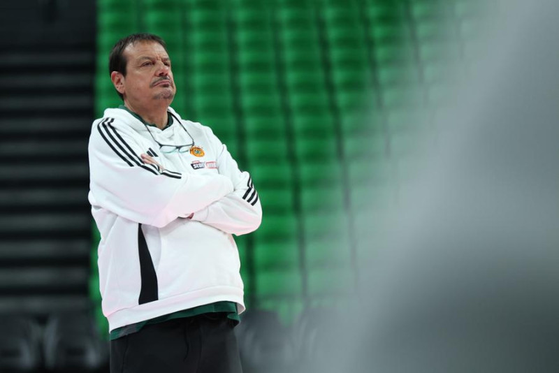 Έτοιμος για τη μάχη ο Ναν - Τον αποθέωσε ο Αταμάν