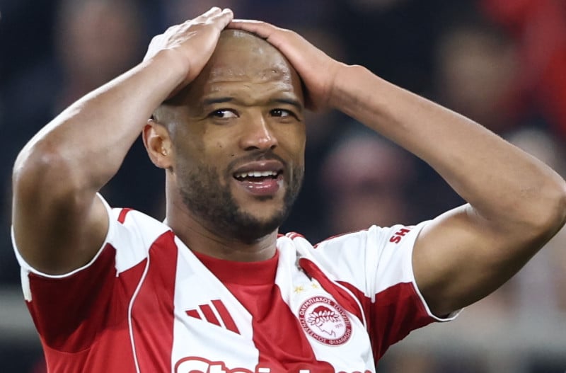 Ολυμπιακός: Ένα τακουνάκι, μια (μη) κίτρινη και ένα τρακάρισμα όλο το ματς