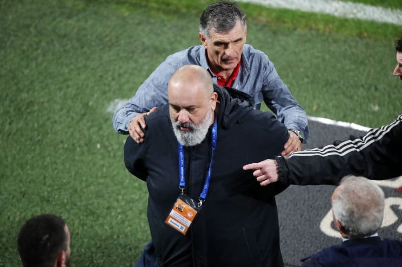 Απάντηση ΑΕΚ σε Καραπαπά! "Συκοφάντες! Τι πραγματικά έγινε με Μεντιλίμπαρ"