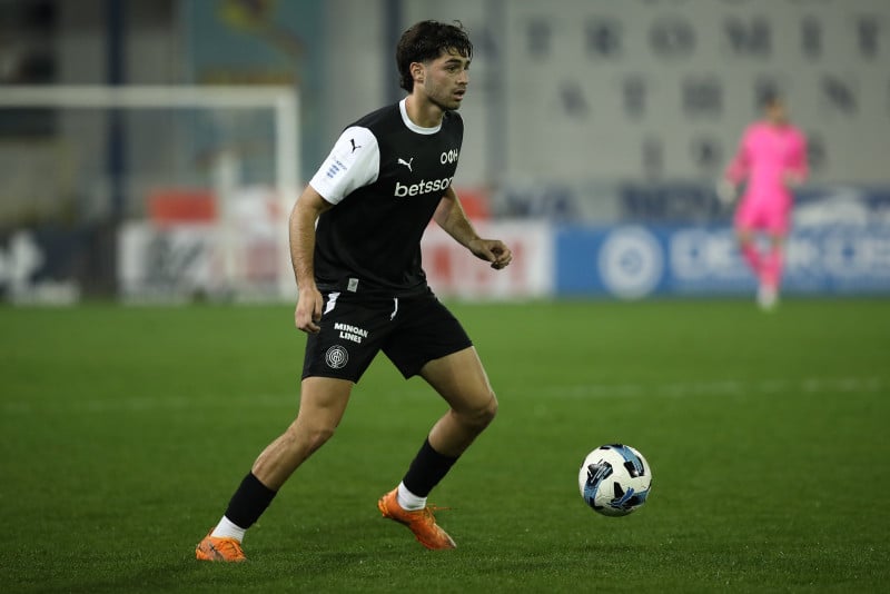 Ο Κόντης… φέρνει Έλληνα στόπερ στον Ολυμπιακό - Πνευμονίδης οπως Κωστούλας!