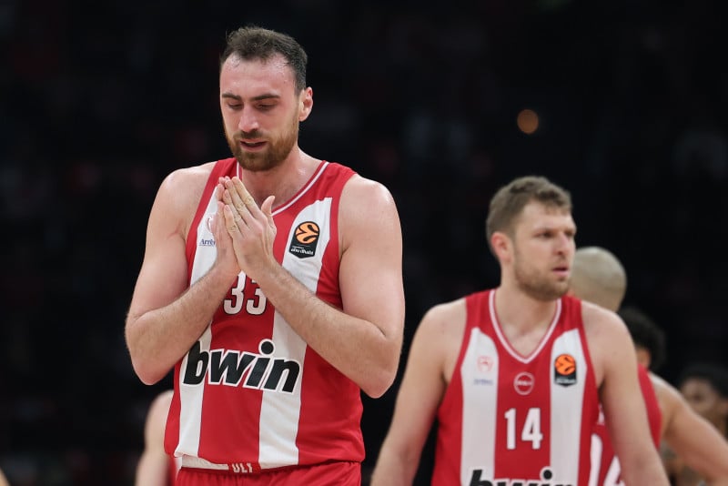 "Ο Μιλουτίνοφ σκέφτηκε να φύγει από τον Ολυμπιακό - Ποιος τον έπεισε"