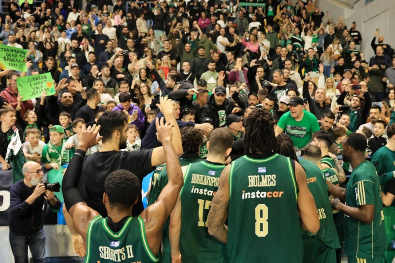 Στήριξη από τον κόσμο του ΠΑΟ: "Σας πιστεύουμε, όλοι μαζί σαν ένα" (vid)