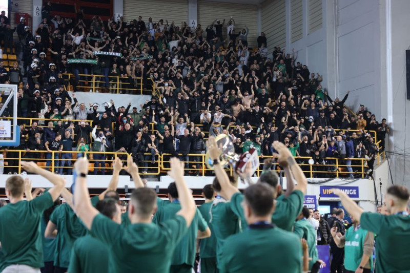 Αποθέωσε τον κόσμο του ο ΠΑΟ: "Η Κρήτη είναι Πράσινη" (ΦΩΤΟ)