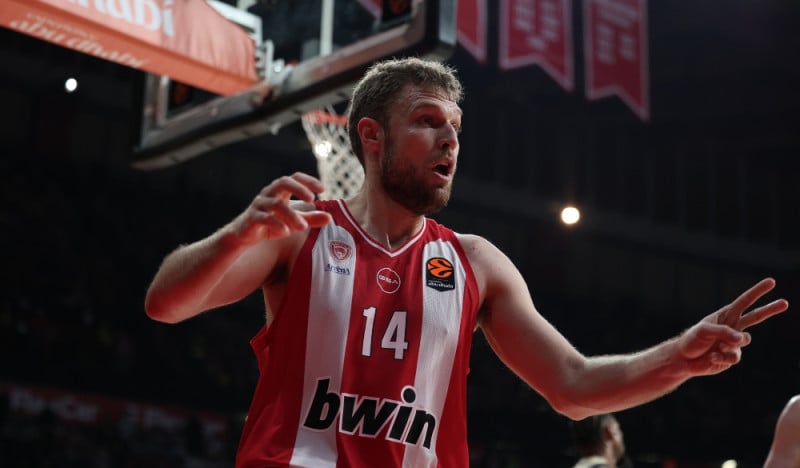 Ντουμπάι - Ολυμπιακός: Τι ώρα παίζει σήμερα και σε ποιο κανάλι