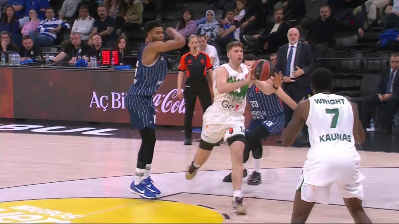 Κάρφωμα του Μόουζες Ράιτ στη μούρη του Πουαριέ (ΒΙΝΤΕΟ)