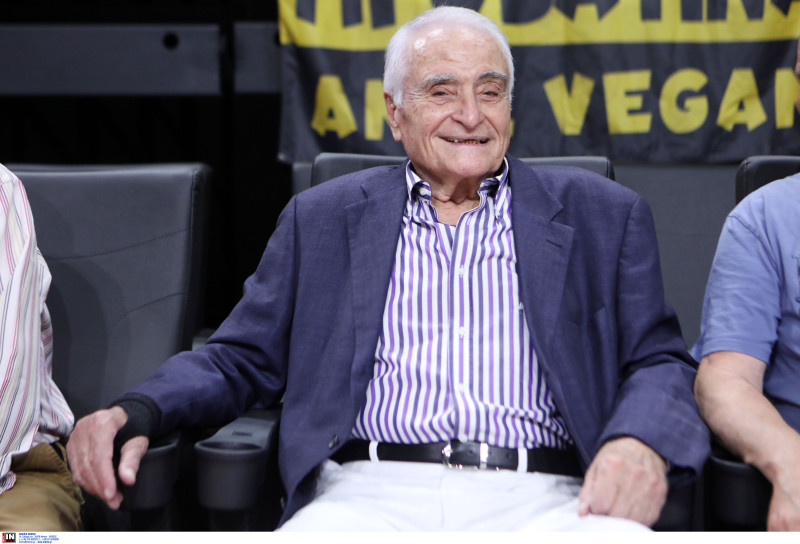 "Μόνο εγώ και ο Ηλιόπουλος, τέλος η αρρώστια στην ΑΕΚ! Έκπληξη αν το πάρει"