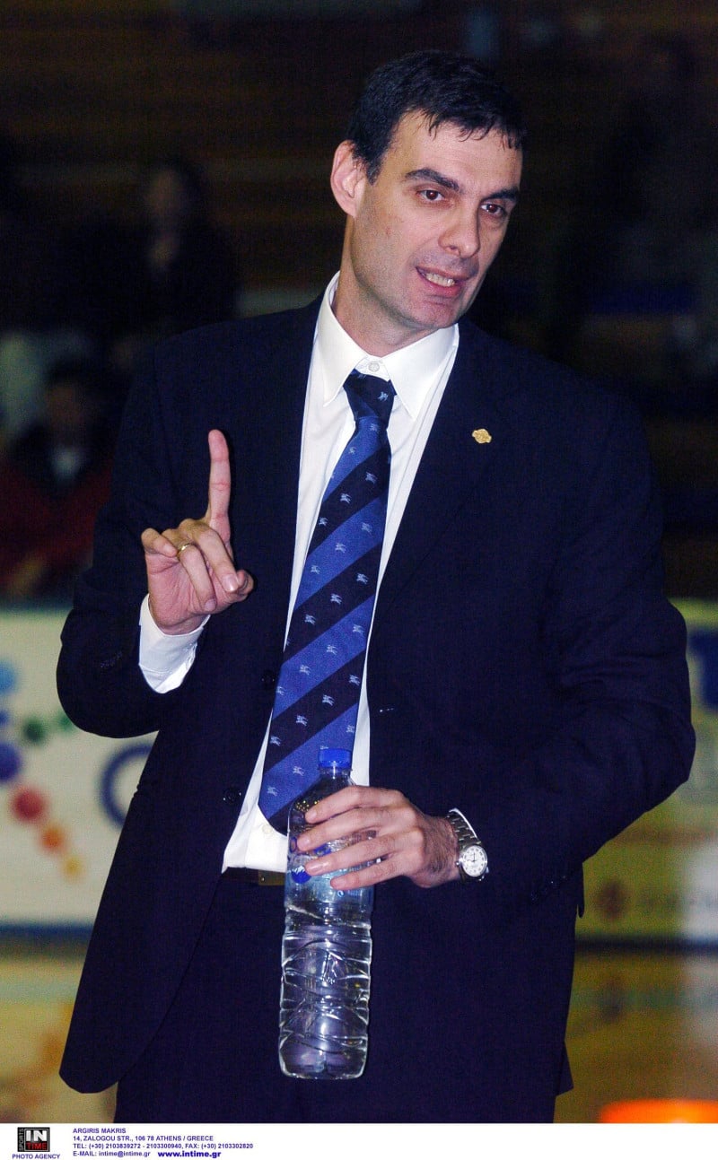 Τι δουλειά έκανε ο Γιώργος Μπαρτζώκας πριν γίνει κορυφαίος προπονητής;