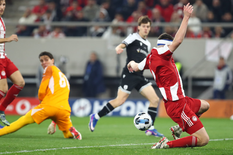 "Κόλλησαν" στο μηδέν! Ολυμπιακός και ΠΑΟΚ κράτησαν κορυφή την ΑΕΚ