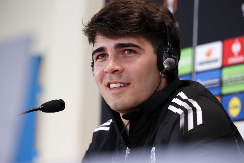 Μπενίτεθ: "Μου λένε πόσους πόντους χρειαζόμαστε για το πρωτάθλημα"!