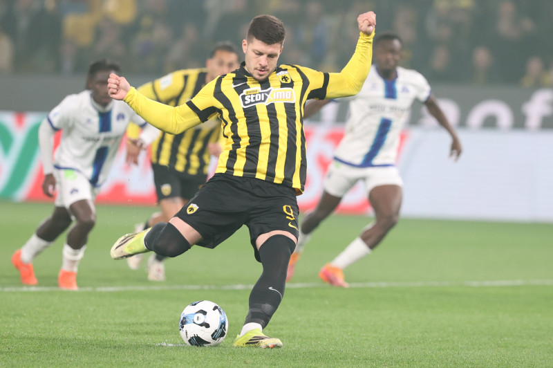 Τριάρα και κορυφή! Άνετη νίκη η ΑΕΚ με Κηφισιά και νάτοι οι πρωταθλητές