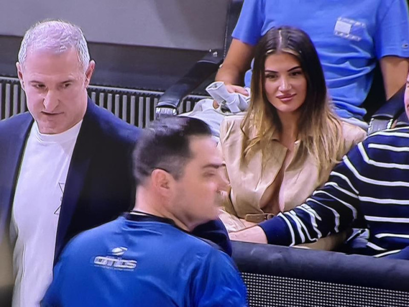 Τη βρήκαμε: Η εντυπωσιακή οπαδός που έγινε viral στο Πανιώνιος-ΠΑΟ (ΦΩΤΟ)