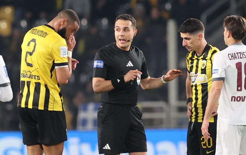 Οργισμένο αεκτζήδικο πρωτοσέλιδο για διαιτησία! "Γελάμε μαζί σας"