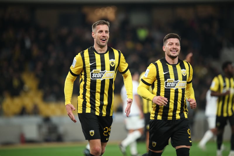 ΑΕΚ: Το «πάρτι» της κορυφής και το σύνθημα τίτλου! (vid)