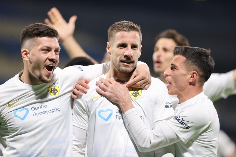 "Την καλύτερη μπάλα ο ΠΑΟΚ, σαν... αδιάφορος ο Ολυμπιακός! Ρυθμιστής ο ΠΑΟ"