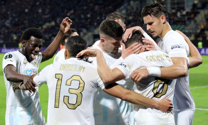 ΑΕΚ που πετά φωτιές! 4άρα αντί για 8-0 και ο Νίκολιτς που γίνεται Μπάγεβιτς