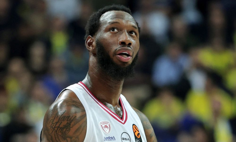 O Nτόντα Χολ