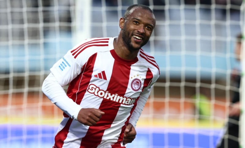 Η δήλωση Ελ Κααμπί για το συμβόλαιό του: "Οικογένειά μου"