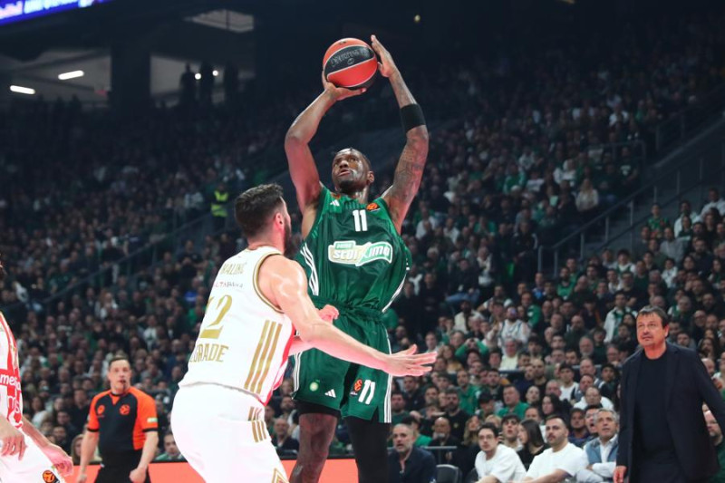 Τρομερός Χέιζ - Ντέιβις: "Είναι ομάδα των Ναν, Λεσόρ, βοηθάω όπως μπορώ"